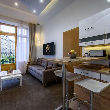 Apartamento Karoly Corner Residences