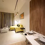 Karoly Corner Residences Appartement *
