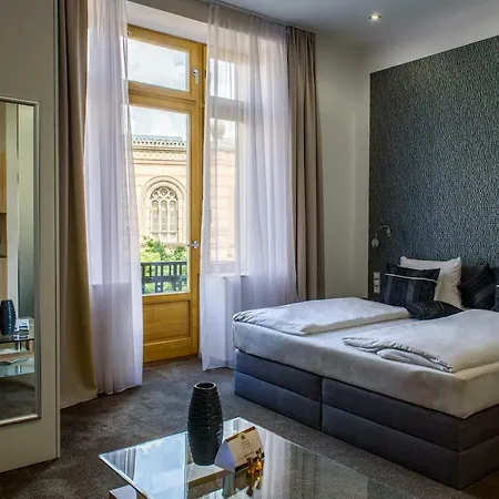 Apartment Karoly Corner Residences *