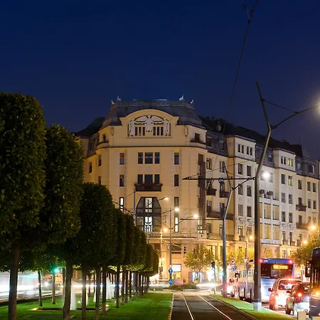 Apartment Karoly Corner Residences