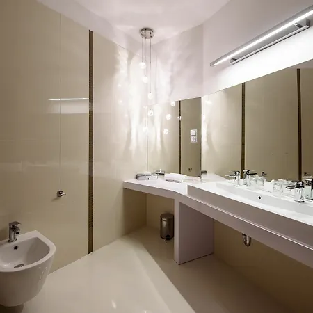Apartment Karoly Corner Residences *