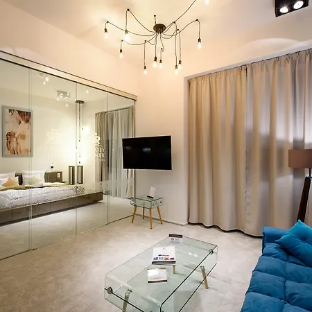 Apartment Karoly Corner Residences