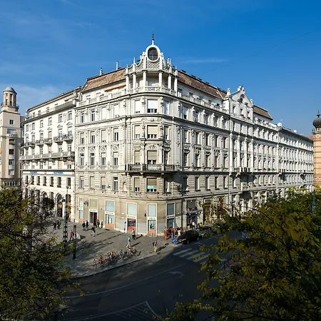 Apartment Karoly Corner Residences *