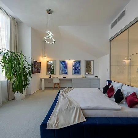 Karoly Corner Residences Apartment