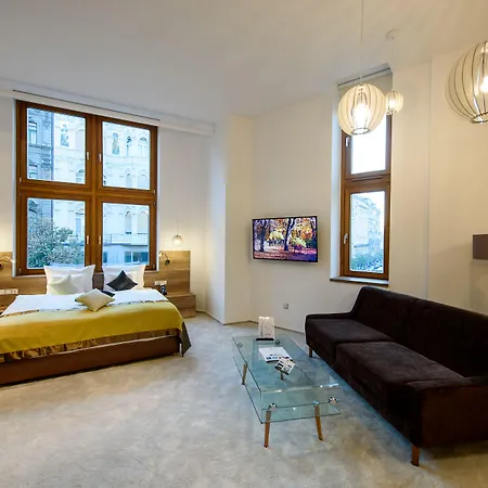 Apartmán Karoly Corner Residences *