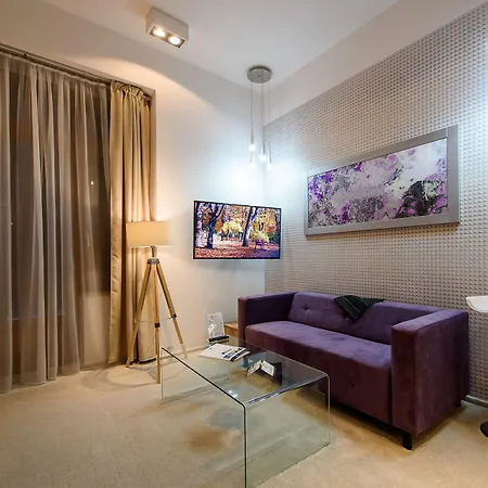 Karoly Corner Residences *