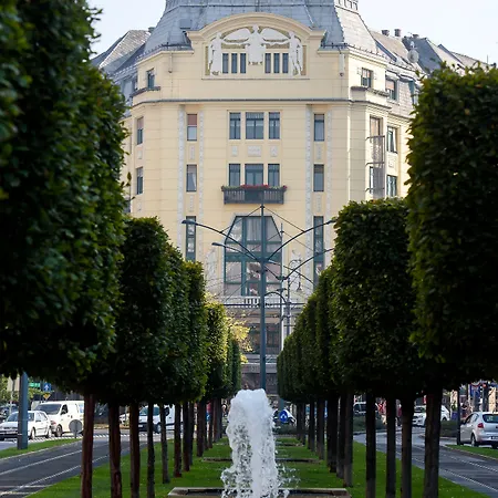 Karoly Corner Residences Apartmán *