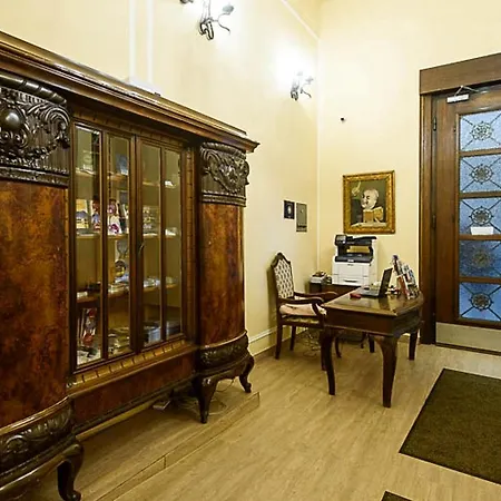 卡罗利角公寓 布达佩斯