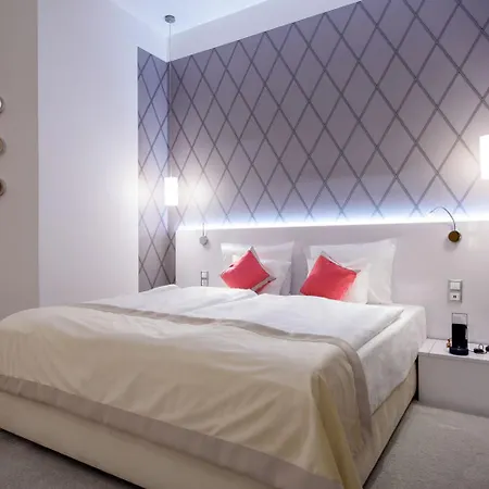 아파트 Karoly Corner Residences