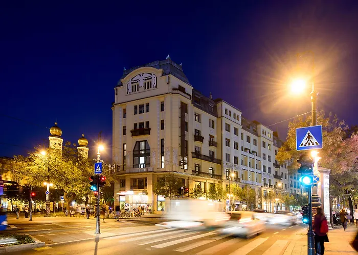 Апартаменты Karoly Corner Residences *