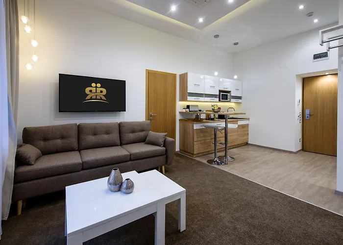 Karoly Corner Residences *