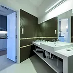 Apartmán Karoly Corner Residences *