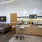 Karoly Corner Residences Apartmán *