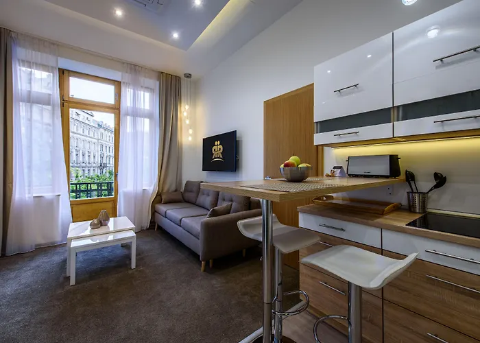 דירה Karoly Corner Residences