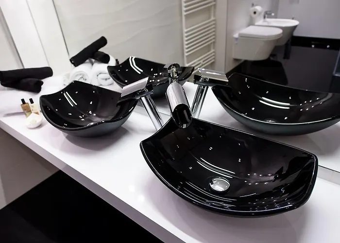 דירה Karoly Corner Residences *