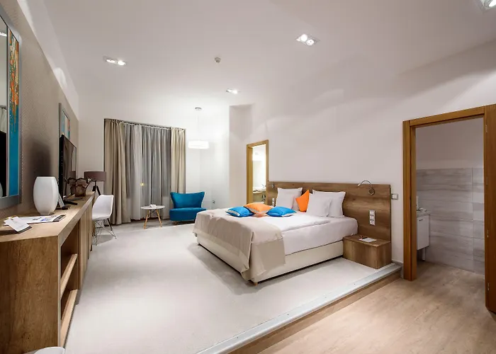 Karoly Corner Residences