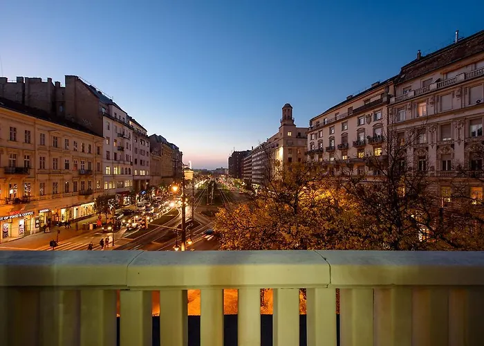 Karoly Corner Residences *